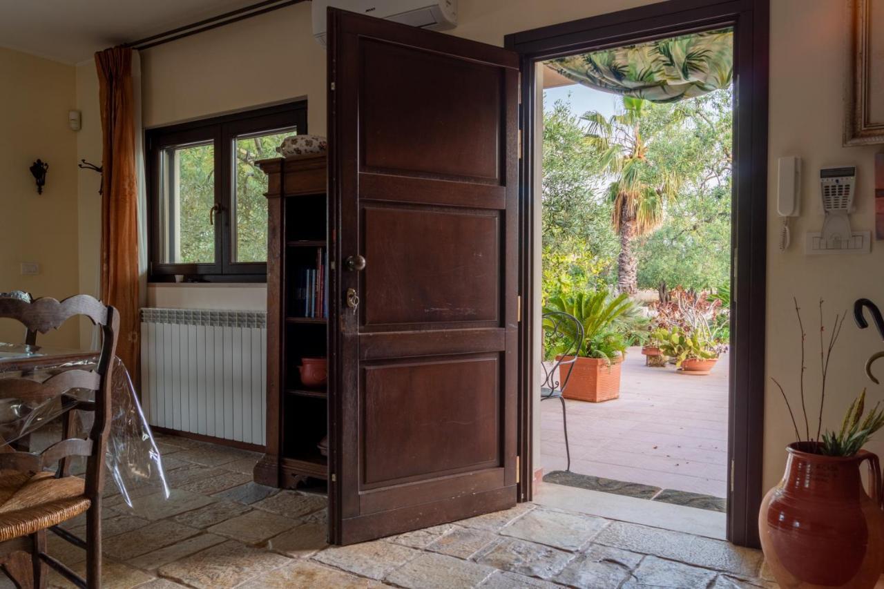 Villa Giali Джовинацо Екстериор снимка
