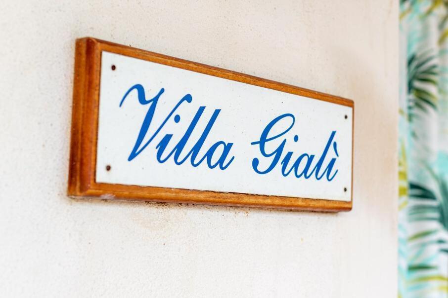 Villa Giali Джовинацо Екстериор снимка